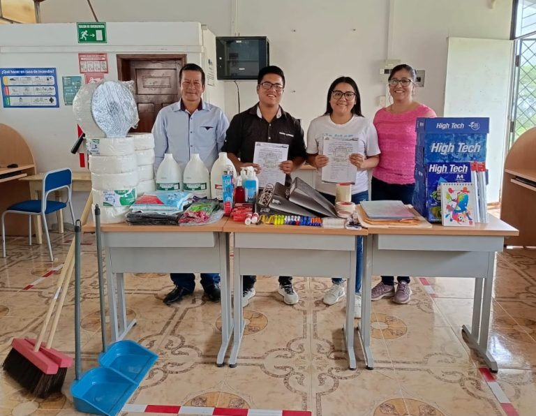 Entrega de material de oficina y Limpieza