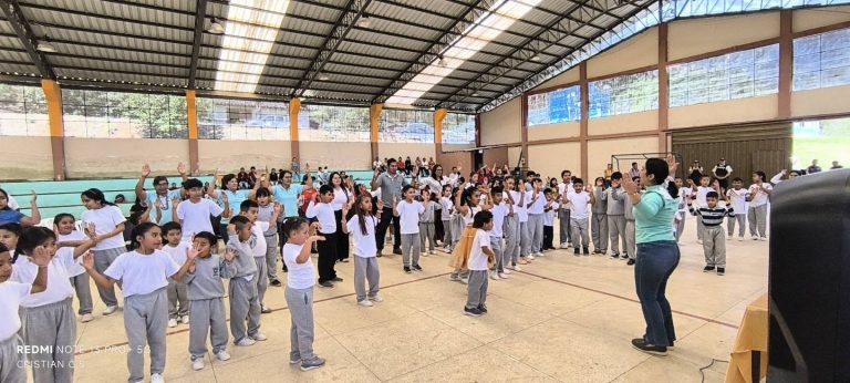 Agasajamos a los niñ@s de las Escuelitas de la Parroquia Nueva Fátima